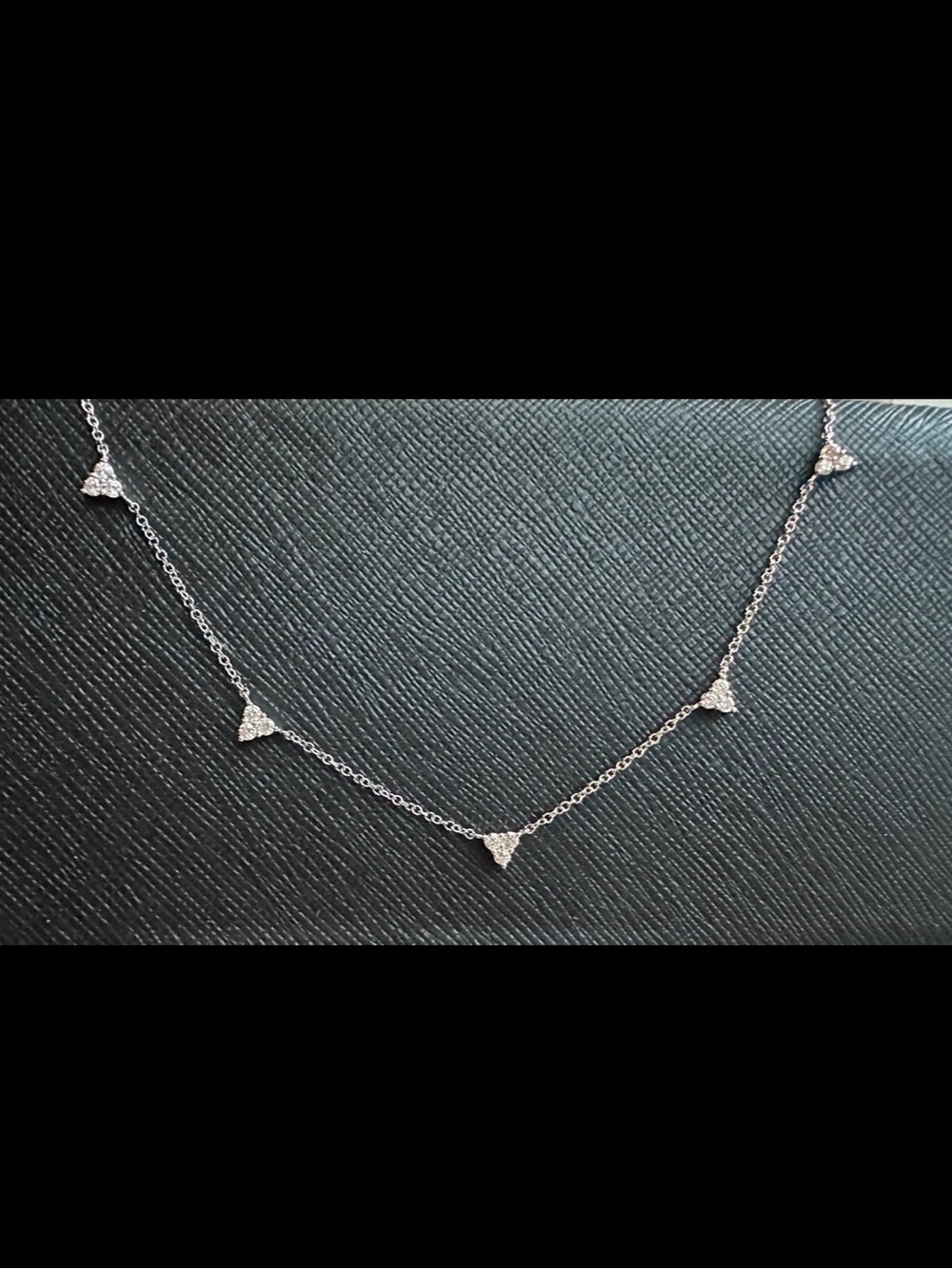 14 karat white gold natural diamond necklace